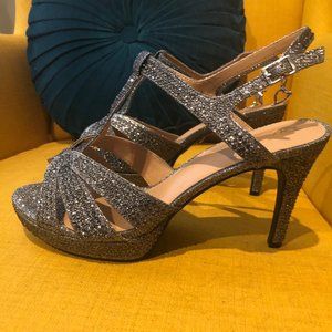 Thalia Sodi (BRAND NEW) Silver Pewter Heels